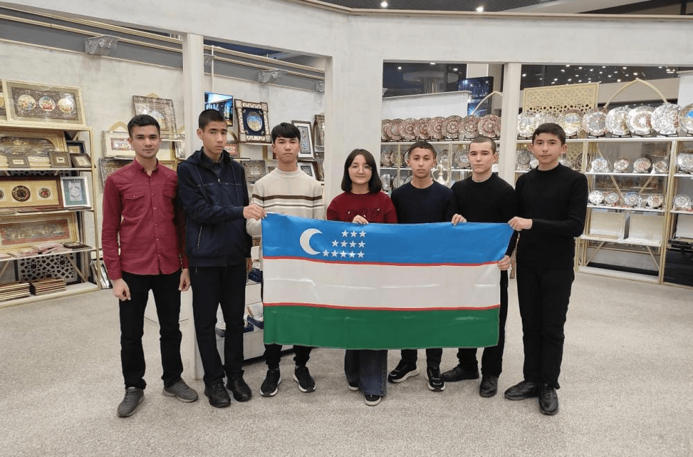 O‘zbekiston terma jamoasi 🇺🇿 21-Xalqaro yoshlar tabiiy fanlar olimpiadasida ishtirok etish uchun Ruminiyaga yo'l oldi! ✈️🎉